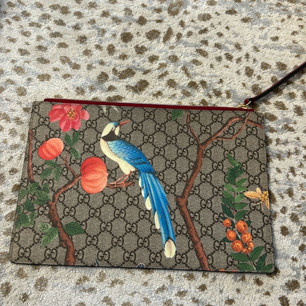 Gucci clutch